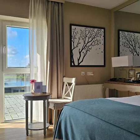 Moycarn & Marina Hotel