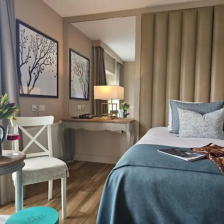 Hotel Moycarn & Marina 3*