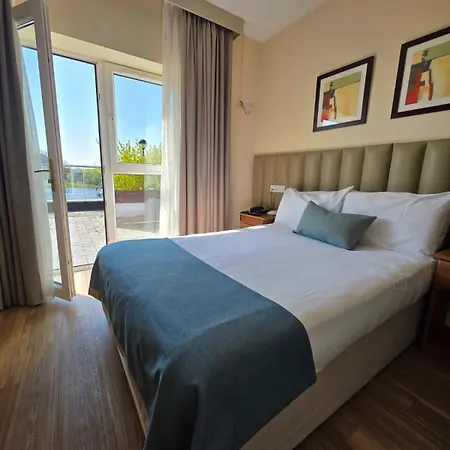 Moycarn & Marina 3* Ballinasloe