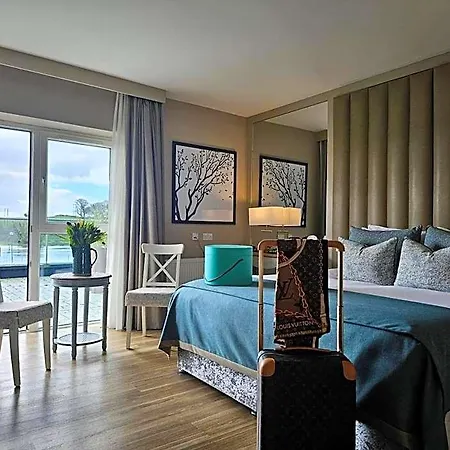 Hotel Moycarn & Marina