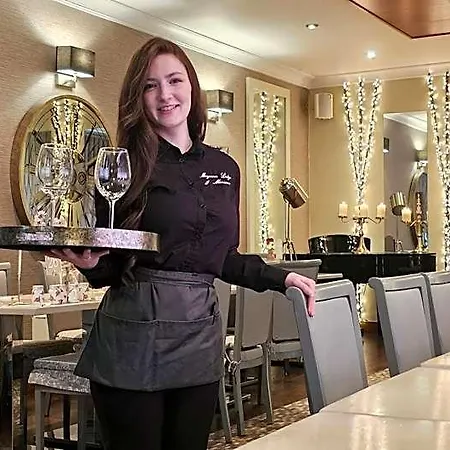 Hotel Moycarn & Marina Ballinasloe