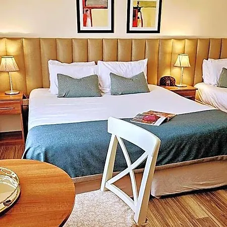 Moycarn & Marina Hotel
