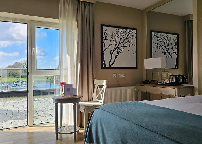 Moycarn & Marina Hotel