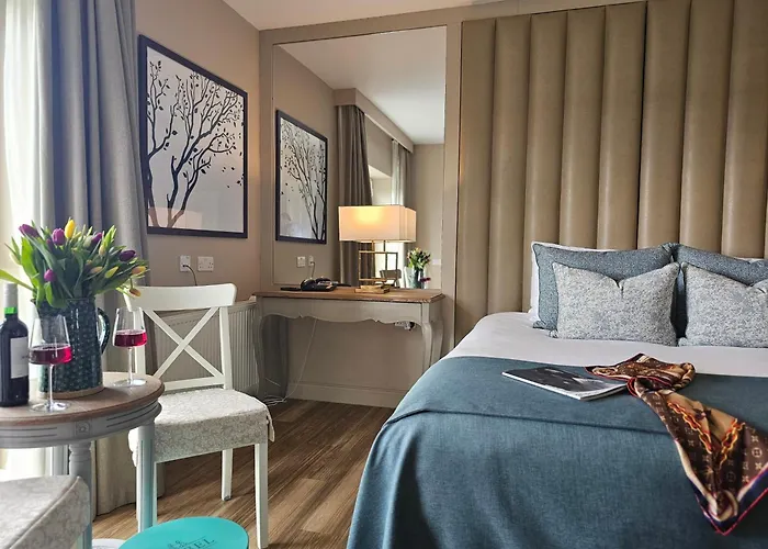 Hotel Moycarn & Marina 3*